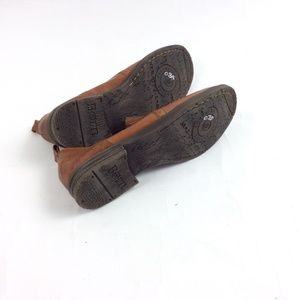 born fable shoes
